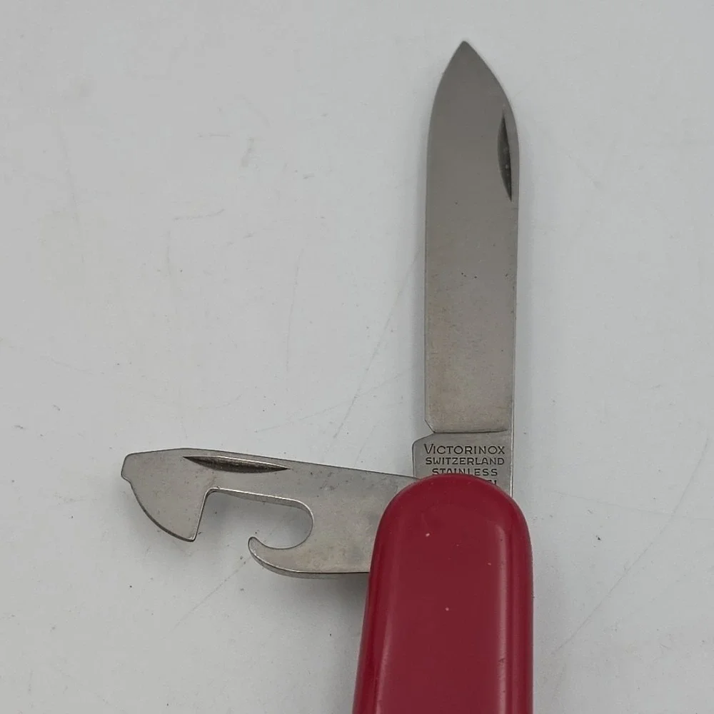 Victorinox Marlboro Adventure Team Swiss Army Knife - Multi Tool!